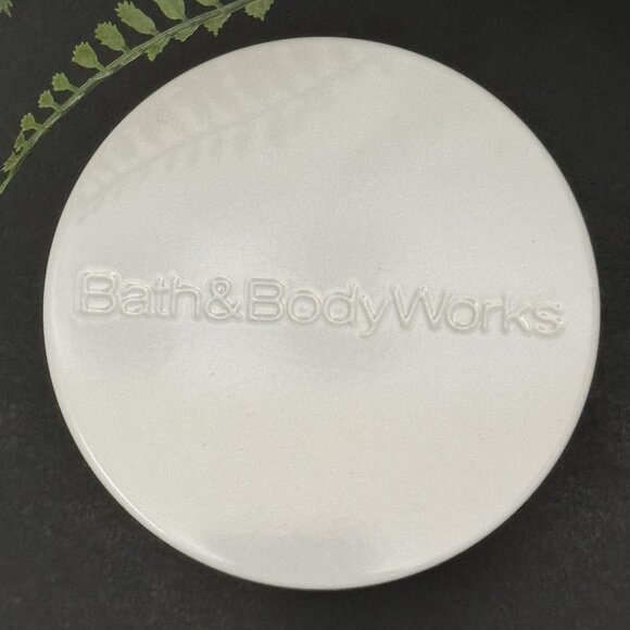 BBW Coastal Cottage Bath & Body Works 3 Wick Candle - Picture 8 of 10